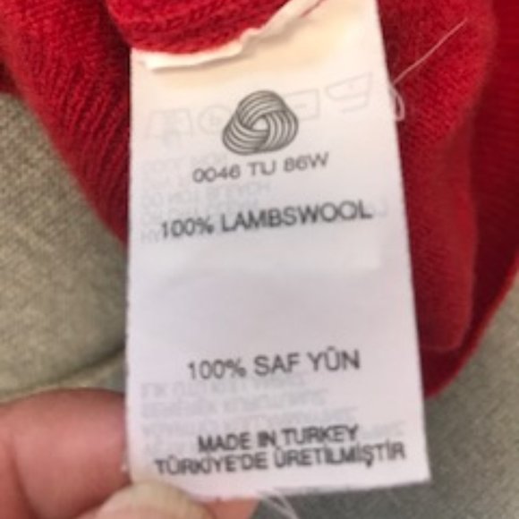 Classic Red Sweater - Picture 6 of 7